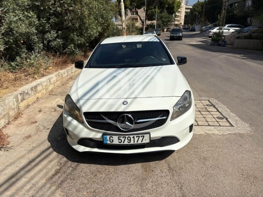 Mercedes-Benz dans Beyrouth - Mercedes Benz A200 2016