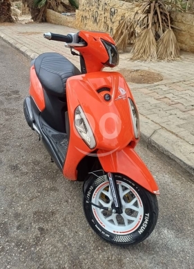 Motorcycles & ATVs dans Beyrouth - Sweet venom 2025