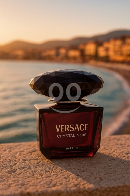 Clothes, Footwear & Accessories in Bhamdoun - عطر فيرزاتشي كريستال نوار - فخامة فرنسية غامضة | Versace Crystal Noir - Luxury French Essence
