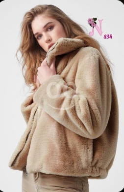 الملابس، الأحذية والزينة في Loussiya - Short Winter Jacket