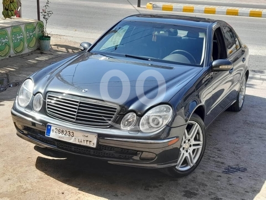 Mercedes-Benz in Mar Elias - مرسيدس E320 2003