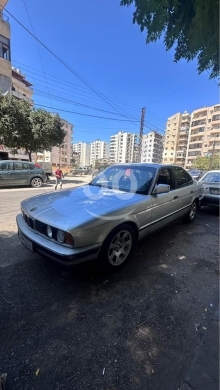 BMW dans Tripoli - Bmw 525 1990