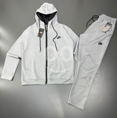 Clothes, Footwear & Accessories in Loussiya - *طقم رجالي سكوبا *ما بتنوبر