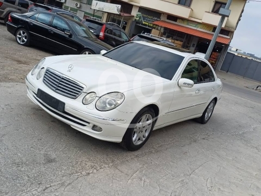 Mercedes-Benz dans Halba - ٣٢٠ موديل ٢٠٠٥