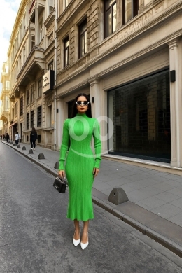 الملابس، الأحذية والزينة في Loussiya - Dress