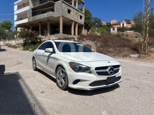 Mercedes-Benz dans Haret Hreik - Cla 2017