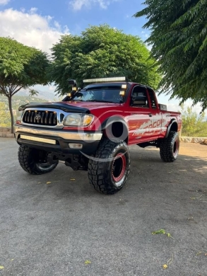 تويوتا في مدينة بيروت - Toyota tacoma 2002