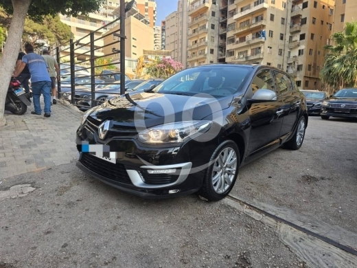 Renault dans Beyrouth - Renault Megane 2014