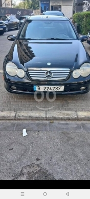 Mercedes-Benz dans Tripoli - مرسيدس اربعه سلندر موديل 2003