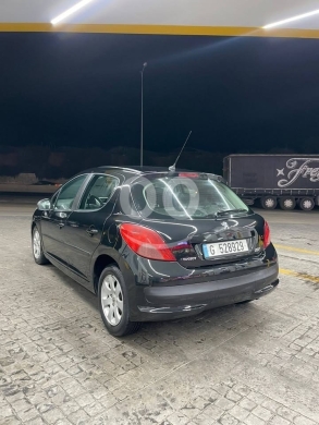 بيجو في بلاط - peugeot 207 2008