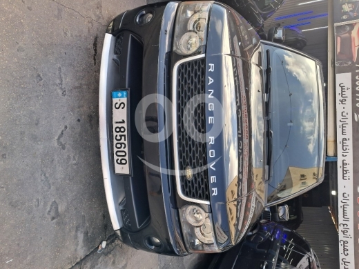 Land Rover in Corniche El Baher - Land Rover sports 2012