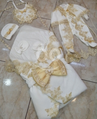 Baby & Kids Stuff in Tripoli - طقم استحمام ملكي فاخر للمواليد - تطريز ذهبي راقي | Luxury Royal Baby Bath Set - Gold Embroidery