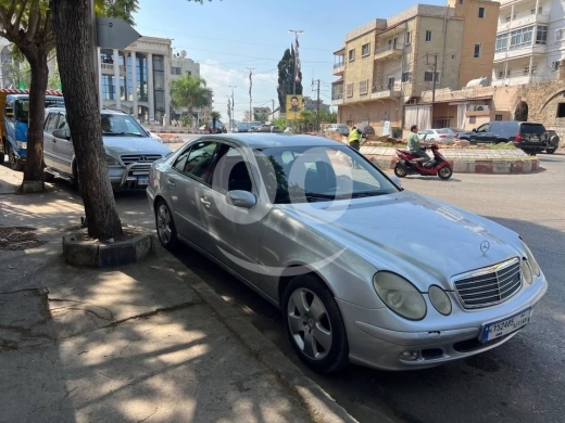 Mercedes-Benz in Nabatyeh - E200 2003