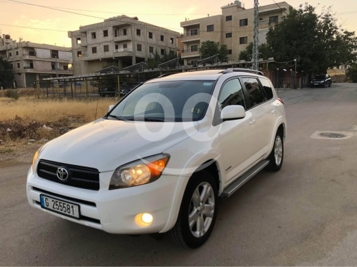 Toyota in Mar Elias - Toyota Rav4 Model 2006