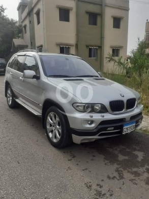 BMW dans Beyrouth - 2005 BMW x5