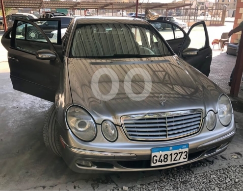Mercedes-Benz dans Beyrouth - Mercedes Benz E320 Model 2005