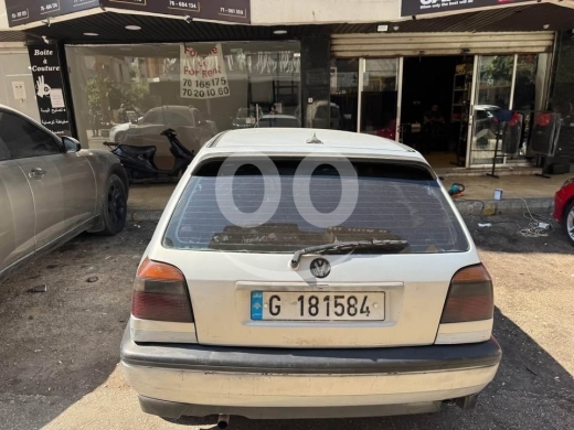 Volkswagen dans Beyrouth - Golf Model 1993