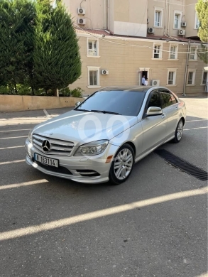 Mercedes-Benz dans Baalback - Mercedes C350 model 2008
