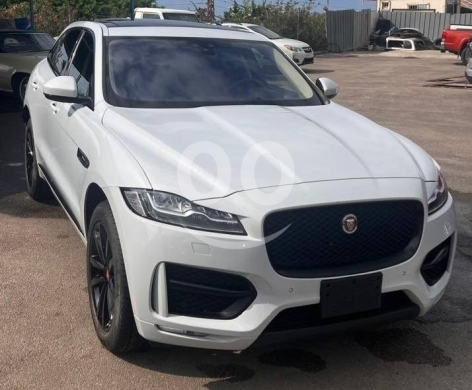 جاغوار في حالات - Jaguar F-pace 2017