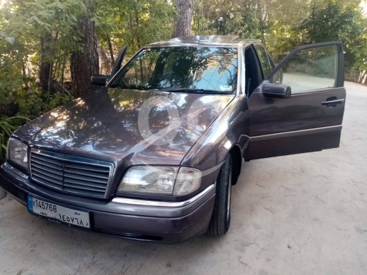 Mercedes-Benz in Ain Dara - Mercedes c220 model 1995