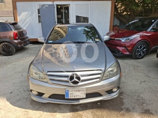 Mercedes-Benz in Dekouaneh - C300 2008