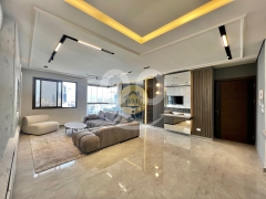 Apartment for Sale - Hotel Dieu with Roof