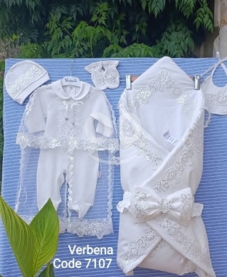 Baby & Kids Stuff in Tripoli - طقم المولود الفاخر من Verbena للمناسبات | Verbena Luxury Baby Christening & Special Occasion Set