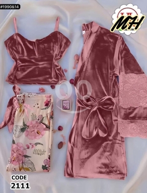 الملابس، الأحذية والزينة في Loussiya - Pijama 3 pcs