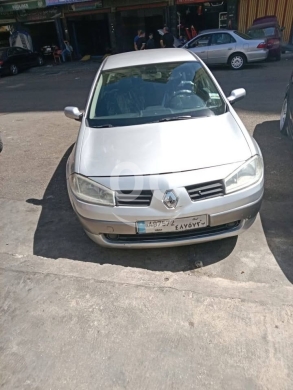 رينو في طرابلس - Renault megane 2005