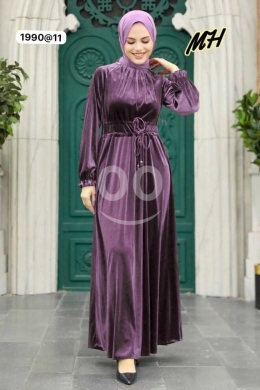 الملابس، الأحذية والزينة في Loussiya - Dress