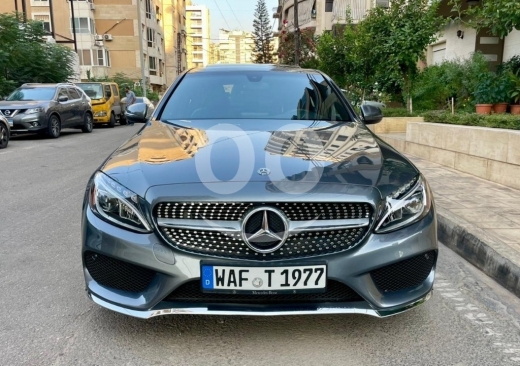 Mercedes-Benz in Dam Wel Farez - 2018 Mercedes-Benz C300 AMG Line | 59K Miles | Keyless Go, Sunroof, Heated Seats, 18&rdquo; Rims