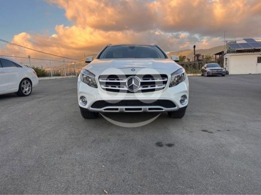 Mercedes-Benz in Deir el-Zahrani - mercedes gla model 2017