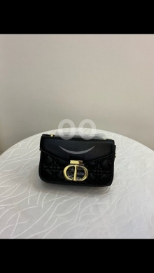 الملابس، الأحذية والزينة في أبو سمرا - حقيبة "Dior" أنيقة وعصرية لإطلالة متكاملة | Classy and Effortless Miss Dior Handbag