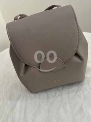 Vêtements, chaussures et accessoires dans Abou Samra - حقيبة ظهر وكروس (2 في 1) عصرية وعملية | Versatile 2-in-1 Backpack & Crossbody Bag