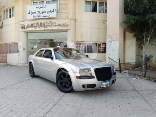 Chrysler in Tripoli - chrysler 300 2006