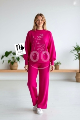 Clothes, Footwear & Accessories in Loussiya - Winter set