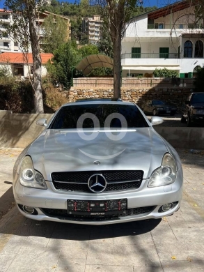مرسيدس بنز في زغرتا - Cls 500 موديل 2006