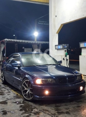 BMW dans Rmeileh - New boy 2000