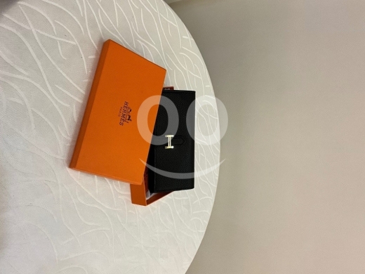 الملابس، الأحذية والزينة في أبو سمرا - جزدان Herm&egrave;s Constance Long الفاخر باللون الأسود الملكي | Herm&egrave;s Constance Long Wallet in Black