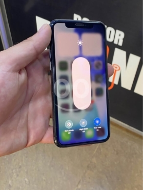 Mobile phones in Tripoli - iPhone 11 pro