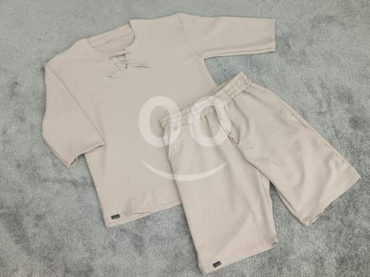 طقم رياضي رجالي (Unisex) ستايل زارا - هودي "Stronger" وشورتال صوف - لون بيج فاخر للخريف — 3