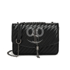 Elegant Black Quilted Bag - حقيبة سوداء أنيقة بتصميم مبطن وسلسلة فاخرة