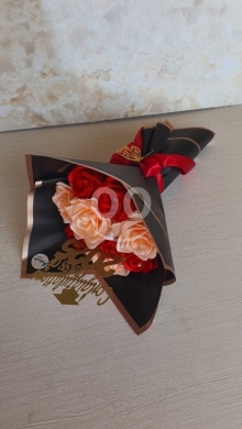 Other Goods in Khalde - بوكيه ورد ساتان ملكي يدوي للتخرج والمناسبات | Handmade Satin Rose Graduation Bouquet