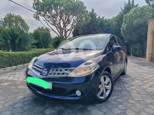 نيسان في طرابلس - Nissan tida 2010