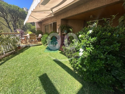 Villas for sale in Baabdat - 4 bedroom Furnished Villa+Garden+view 4sale in Baabdat -فيلا في بعبداتPE1V99