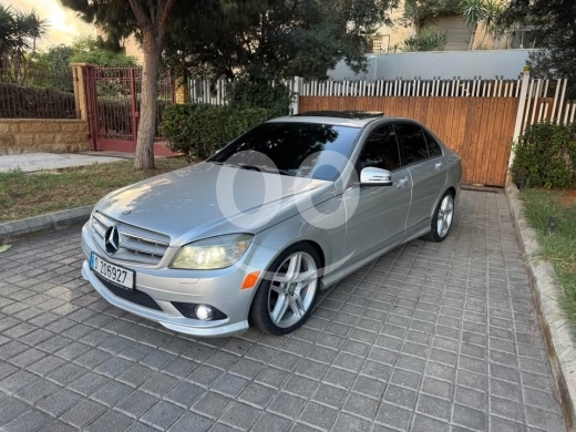 مرسيدس بنز في مدينة بيروت - Mercedes c300 model 2010