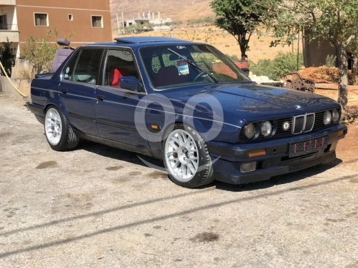 BMW in Mar Elias - BMW E30 1989