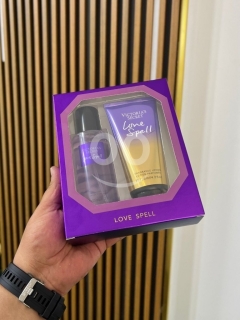 Set Victoria's Secret splash and lotion