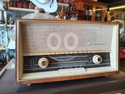 راديو تيليفنكن عتيق Jubilate de Luxe - ألماني الصنع شغال (FM/AM/موجات قصيرة) - ديكور كلاس… — 4