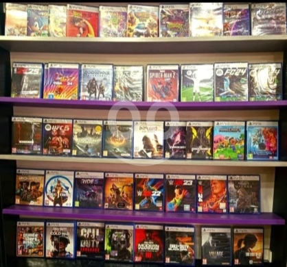 Gaming Console & Accessories in Dekouaneh - AVAILABLE CDS PS4 PS5 XBOX NINTENDO SWITCH